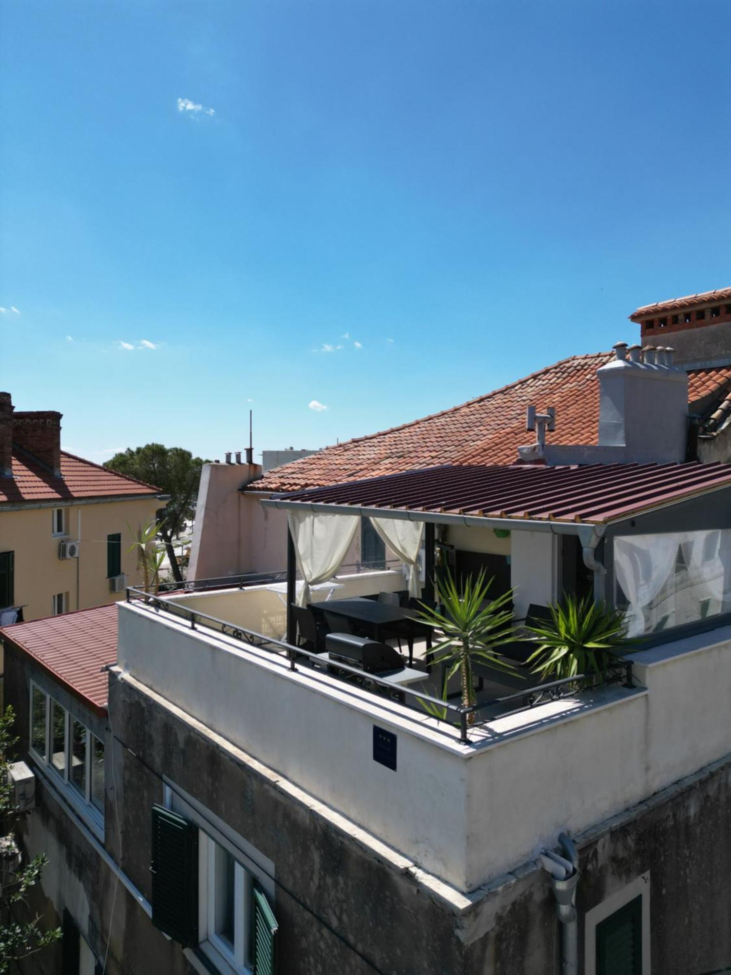 Prime Location Penthouse Apt With A Large Terrace Split Exteriör bild